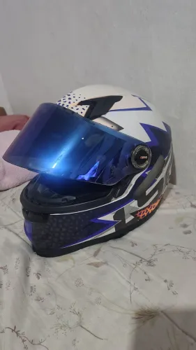 Capacete LS2, valor 450 pra levar logo...