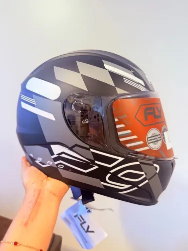 Capacete 100 reais